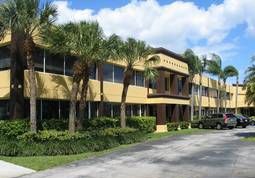 555 SW 12th Ave, Pompano Beach, FL 33069
